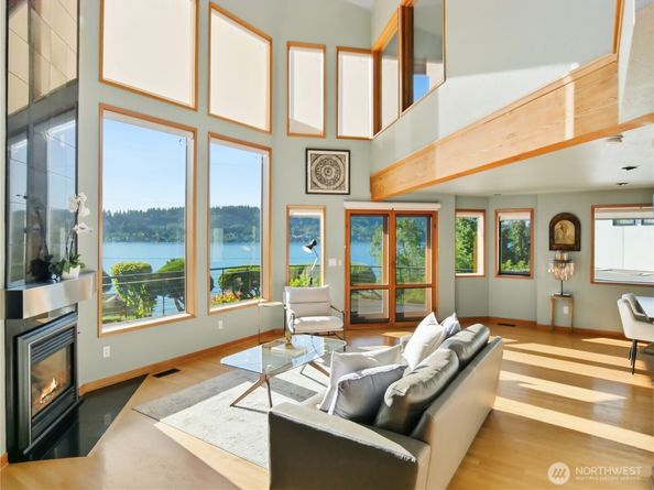 3310 Lake Washington Boulevard N, Renton WA 98056