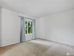 23302 57th Avenue S 40, Kent WA 98032