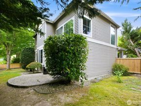 23302 57th Avenue S 40, Kent WA 98032