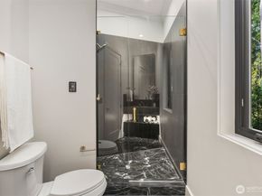 7128 NE 119th Place, Kirkland WA 98034