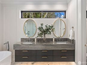 7128 NE 119th Place, Kirkland WA 98034