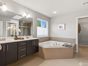 19217 8th Avenue W, Lynnwood WA 98036