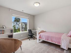 19217 8th Avenue W, Lynnwood WA 98036