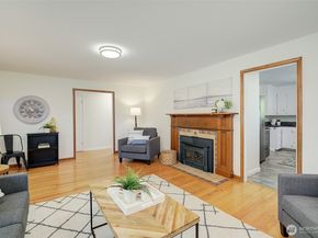 15524 Midvale Avenue N, Shoreline WA 98133