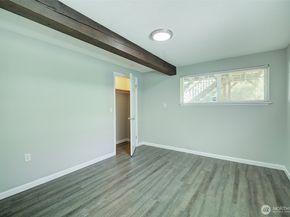 15524 Midvale Avenue N, Shoreline WA 98133