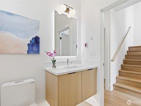 6221 9th Avenue NE, Seattle WA 98115