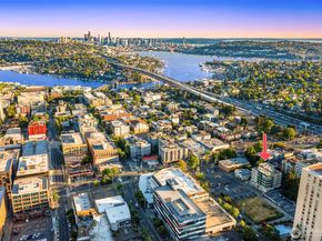 4528 8th Avenue NE 3C, Seattle WA 98105