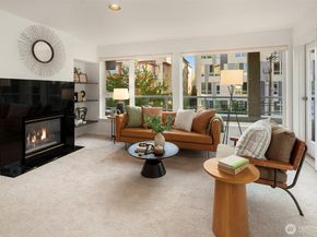 4528 8th Avenue NE 3C, Seattle WA 98105