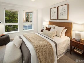 4528 8th Avenue NE 3C, Seattle WA 98105