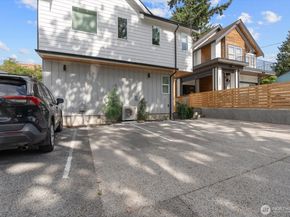 10338 Wallingford Avenue N B, Seattle WA 98133
