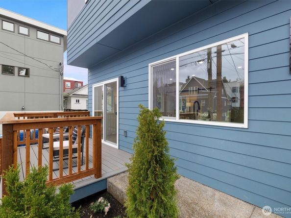 1409 Martin Luther King Jr Way, Seattle WA 98122