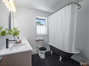 3033 NE 92nd Street, Seattle WA 98115