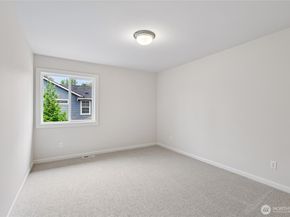 17280 NE 120th Way, Redmond WA 98052