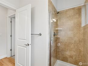 17280 NE 120th Way, Redmond WA 98052