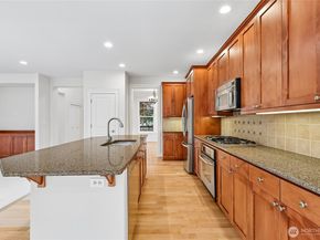 17280 NE 120th Way, Redmond WA 98052