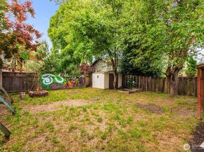 414 N 46th St, Seattle WA 98103