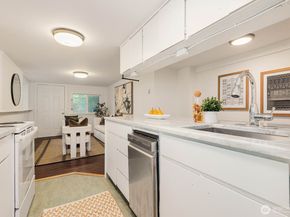 414 N 46th St, Seattle WA 98103