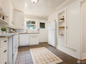 414 N 46th St, Seattle WA 98103