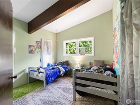 18408 SE 44th Street, Issaquah WA 98027