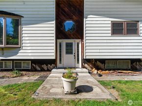 18408 SE 44th Street, Issaquah WA 98027