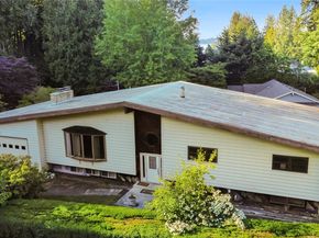 18408 SE 44th Street, Issaquah WA 98027