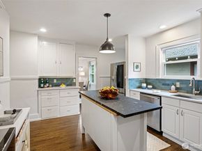 3917 Midvale Avenue N A, Seattle WA 98103