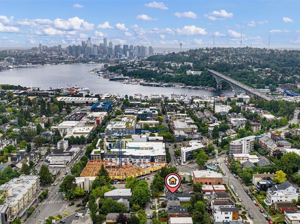 3917 Midvale Avenue N A, Seattle WA 98103