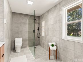 32007 28th Avenue SW, Federal Way WA 98023
