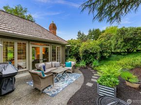21830 NE 69th Street, Redmond WA 98053
