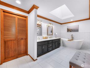 21830 NE 69th Street, Redmond WA 98053