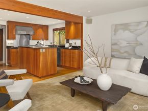 10020 NE 27th Street, Bellevue WA 98004