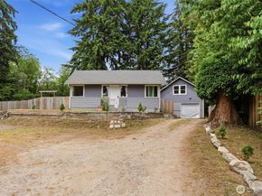 3706 W Arsenal, Bremerton WA 98312