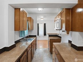 3706 W Arsenal, Bremerton WA 98312