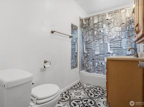 3706 W Arsenal, Bremerton WA 98312