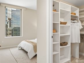 10650 NE 9th Place 2122, Bellevue WA 98004