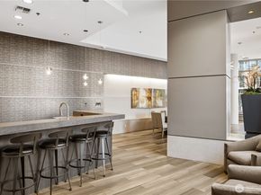 10650 NE 9th Place 2122, Bellevue WA 98004