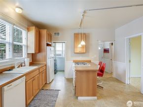 320 Williams Avenue N, Renton WA 98057