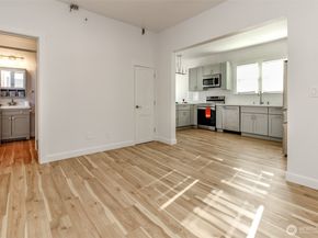 320 Williams Avenue N, Renton WA 98057