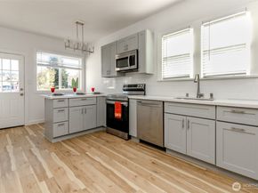 320 Williams Avenue N, Renton WA 98057