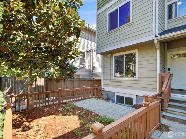 12316 33rd Avenue NE C, Seattle WA 98125