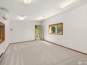 4835 Forest Avenue SE, Mercer Island WA 98040