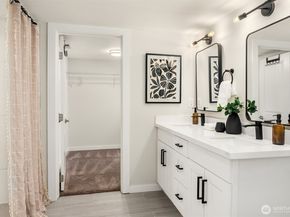 8121 16th Avenue SW, Seattle WA 98106