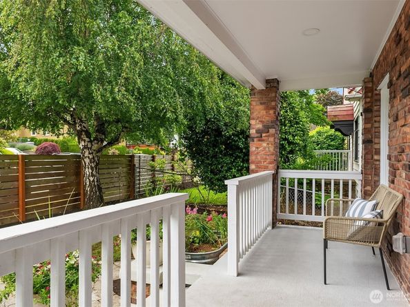 8121 16th Avenue SW, Seattle WA 98106