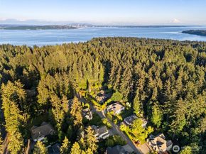 9545 NE Idel Weis Court, Bainbridge Island WA 98110