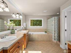 9545 NE Idel Weis Court, Bainbridge Island WA 98110