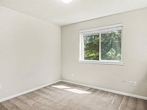 16533 2nd Park SE, Bothell WA 98012