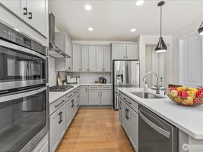 19716 117th Place SE, Kent WA 98031