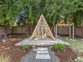 19716 117th Place SE, Kent WA 98031