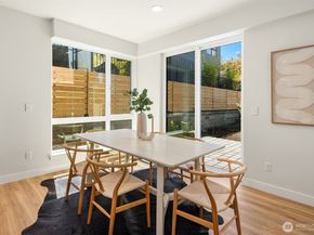543 16th Avenue W, Kirkland WA 98033