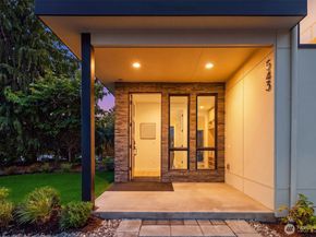 543 16th Avenue W, Kirkland WA 98033